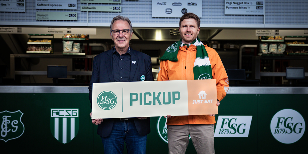 Ivo Forster, CEO FC St.Gallen Event AG, und Lukas Streich, Country Manager Schweiz Just Eat