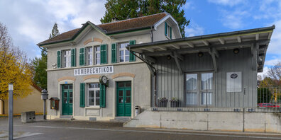 Früher Bahnhof, heute ein gemütliches Kafi.