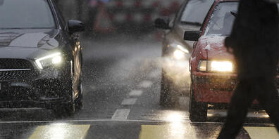 Auf einem Fussgängerstreifen in Eschenbach LU ist ein 18-jähriger Mann von einem Auto erfasst worden. (Symbolbild)