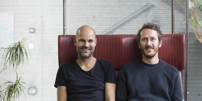 Der "Tages-Anzeiger" schreibt, dass die Verträge der Intendanten Nicolas Stemann (links) und Benjamin von Blomberg nicht verlängert wurden. (Archivbild)