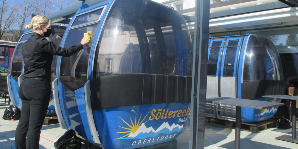 Die Kabinen einer Allgäuer Bergbahn dienen heute in Heiden als beliebte Minirestaurants.