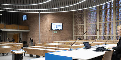 Hier wird der Kantonsrat nach den Sportferien hinziehen: in die Bullingerkirche im Kreis 4. Ratspräsidentin Esther Guyer (Grüne) hat den neuen Ratssaal bereits getestet. (Archivbild)
