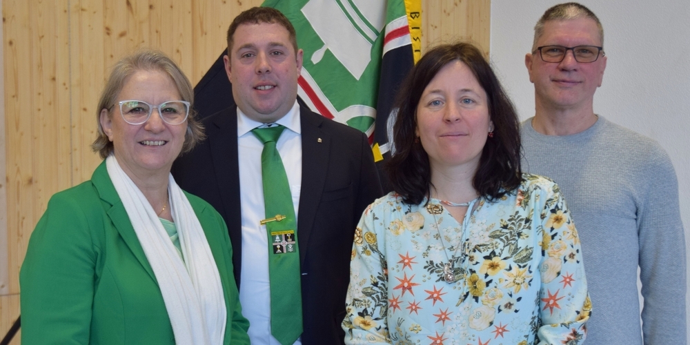 Der neue Vorstand der Sakristane des Kreises 3 des Bistums St.Gallen: Marie-Theres Broder, Präsident Peter Wälti, Ann-Kathrin Specken und Andreas Romer.