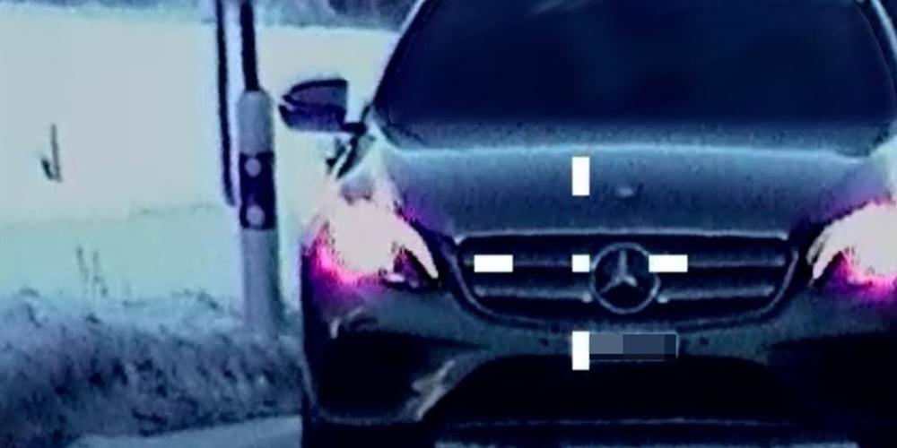Ein 37-jähriger Raser wurde auf der Julierstrasse bei Rona GR mit 159 km/h erwischt, fast doppelt so schnell wie erlaubt.
