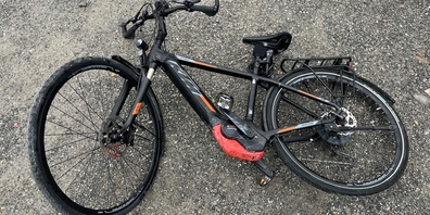 Bei den Ermittlungen wegen eines Tötungsdelikts in Rebstein sucht die Kapo Hinweise zu diesem Velo des Toten.