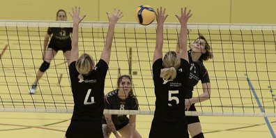 Charakteristische Spielszene am Netz (Archivbild)