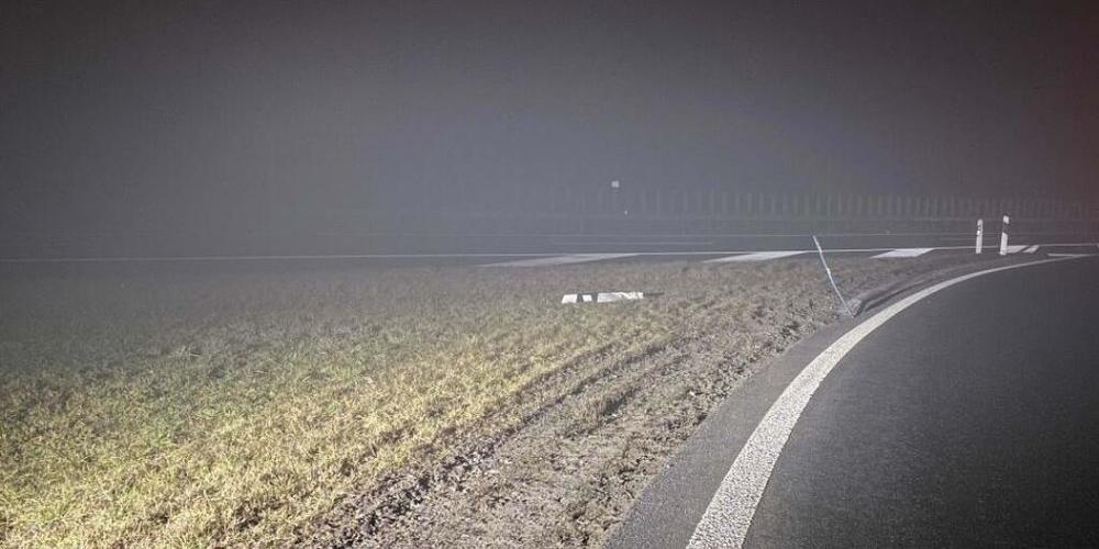 Beim Unfall hat der Autofahrer einen Sachschaden von mehreren Tausend Franken verursacht.