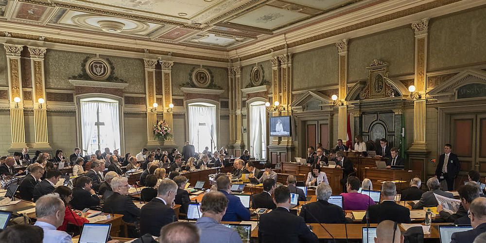 Der St. Galler Kantonsrat will mit einer Standesinitiative den Zugang für angehende Kindergarten- und Primarlehrpersonen zu den Pädagogischen Hochschulen erleichtern. (Archivbild)