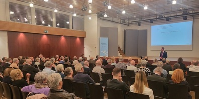 Grosses Interesse für den Börsenapéro der Clientis Bank Oberuzwil.