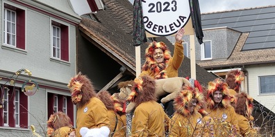 Oberleu Markus Lüchinger grüsste huldvoll seine närrischen Untertanen