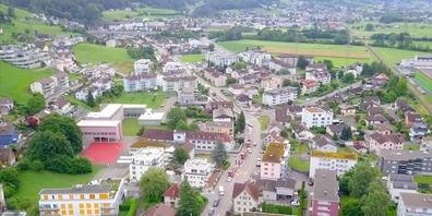 Nach Inbetriebnahme der Bahn-Doppelspur werden in Schmerikon Rückstaus bis zur Autobahn erwartet.