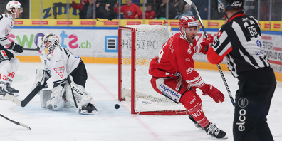 Andrew Rowe (SCRJ Lakers) jubelt über seinen Treffer zum 2:0 in der 5. Spielminute.