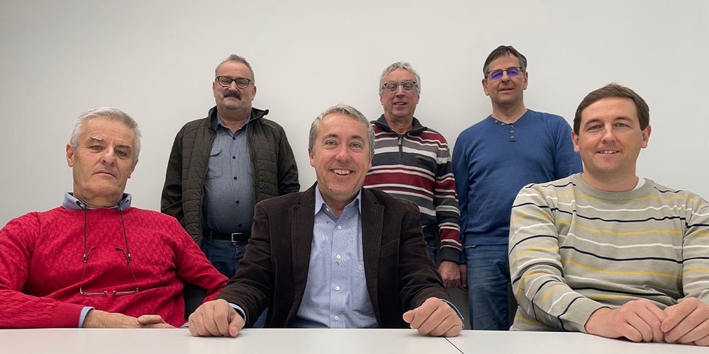 Der Vorstand der IBK in neuer Zusammensetzung. Dr. Bernard Semadeni, Victor Peer, Andy Kollegger (Präsident), Reto Jörger (Sekretär), Walter Deplazes (Vizepräsident) und Gian Derungs. 