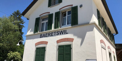 Die Steuerfüsse variieren erheblich zwischen den Gemeinden im Zürcher Oberland. Den tiefsten Steuerfuss im Bezirk Hinwil hat Bäretswil, den höchsten haben Fischenthal und Wald.