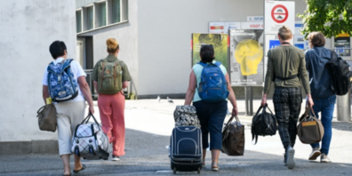 Die St.Galler Regierung stellt fest, welche Bedingungen für Flüchtlinge mit Schutzstatus S gelten und widerspricht damit SVP-Aussagen. (Themenbild)
