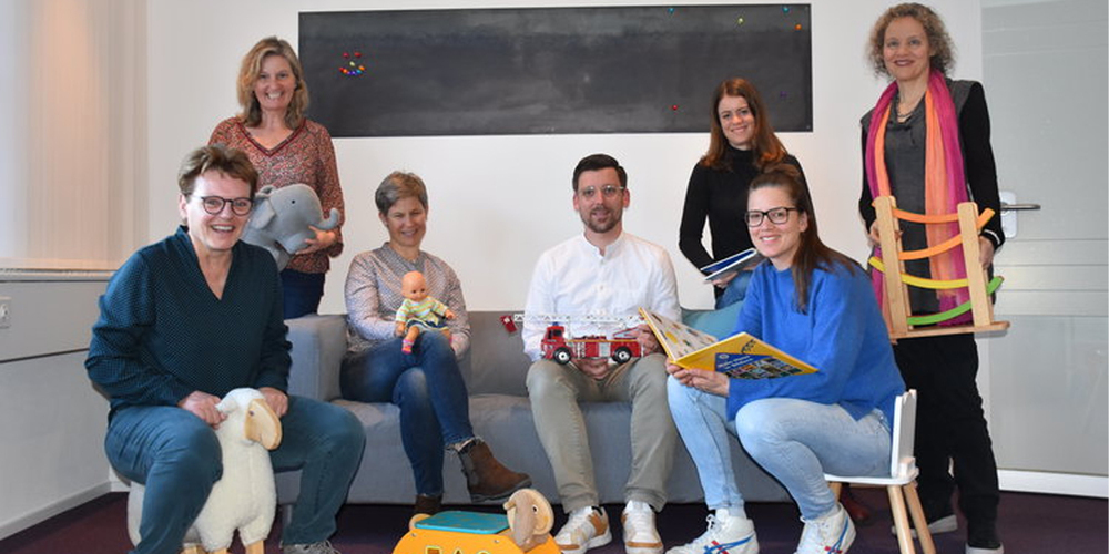 Setzen sich gemeinsam für ein Familienzentrum in Sargans ein: Silvia Bucheli, Silvia Ackermann, Runa Wachter, Gabriel Dinner, Sarah Grünenfelder, Claudia Söylemez und Monika Grünenfelder (von links) . 