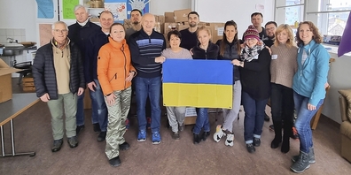 Die Ukraine Support Group bei einer Sammel­aktion mit dem Verein «Switlo». Ganz rechts ist Katarzyna  Lanfranconi zu sehen.