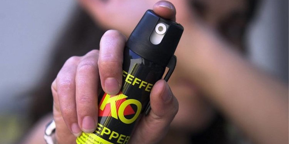 Buschauffeur als Leidtragender: Ein Unbekannter hat in Flums Pfefferspray eingesetzt, um Bargeld entwenden zu können. 