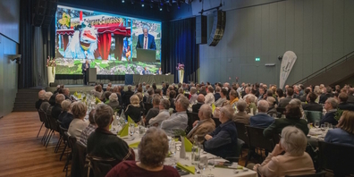 VR-Präsident Hansruedi Müller eröffnet die 7. GV der EZL im gut besuchten Veranstaltungszentrum Entra in Rapperswil.