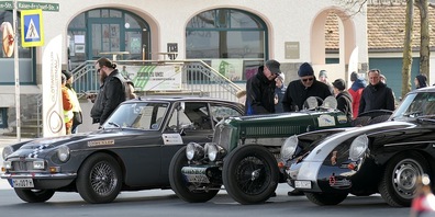 Wunderschöne alte Autos waren am Sonntag in Lustenau, und dann anschliessend in Altenrhein und Heiden zu sehen