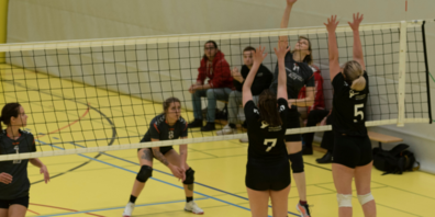 Kerstin Axthelm greifft über die Aussenposition an.