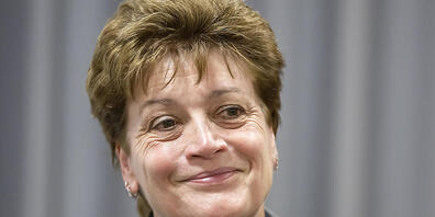 Die Task Force gegen Lehrermangel existiert noch. Gemäss Bildungsdirektorin Silvia Steiner (Mitte) soll sie sich im Frühling wieder zu einer ordentlichen Sitzung treffen. (Archivbild)