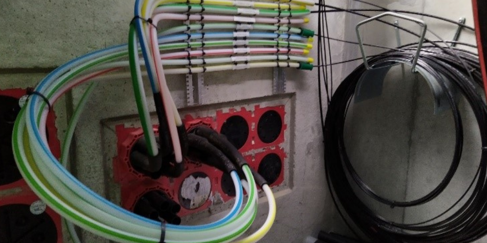 Die Koaxialleitungen von Rii-Seez-Net müssen gewartet werden