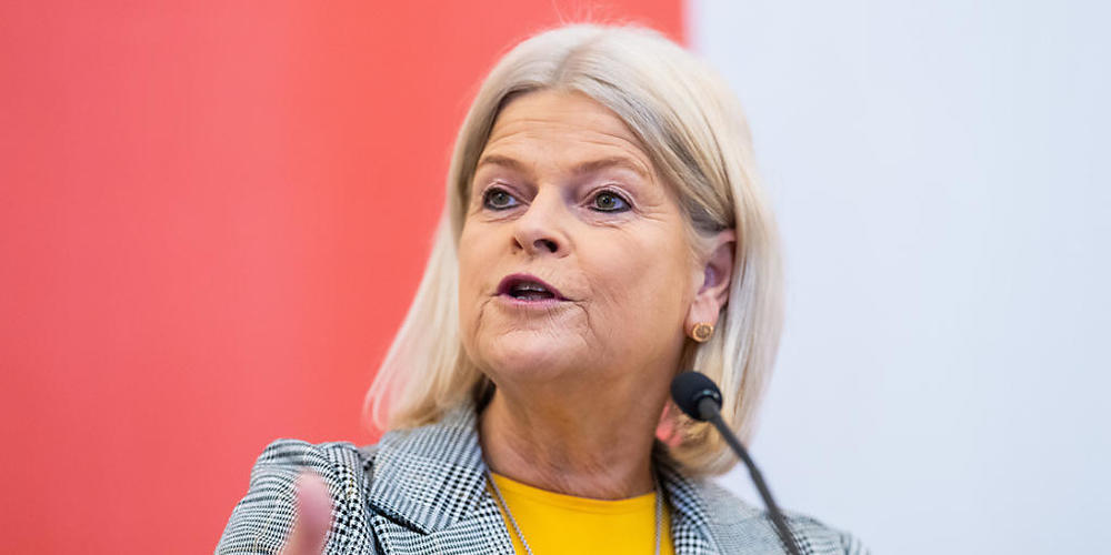 Die österreichische Verteidigungsministerin Klaudia Tanner rechnet schon bald mit grossflächigen Stromausfällen in der Europäischen Union, wie sie in einem Interview mit der deutschen Tageszeitung "Welt" sagte. (Archivbild)