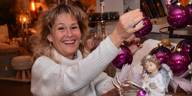 Jeanette Diethelm glücklich in ihrem Laden in Altendorf. 