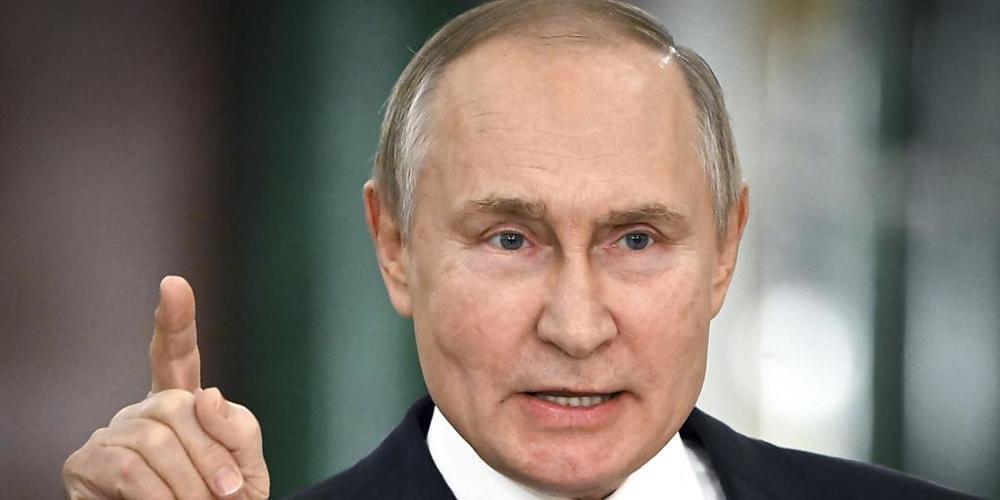 ARCHIV - Dieses von der staatlichen russischen Nachrichtenagentur Sputnik via AP veröffentlichte Foto zeigt Wladimir Putin, Präsident von Russland. Foto: Sergey Guneev/Pool Sputnik Kremlin/AP/dpa