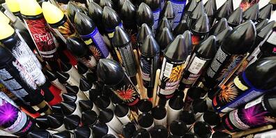 Ein 53-jähriger Mann lagerte in einem Wohnhaus im Vorarlberg grosse Mengen an pyrotechnischen Gegenständen. (Symbolbild)