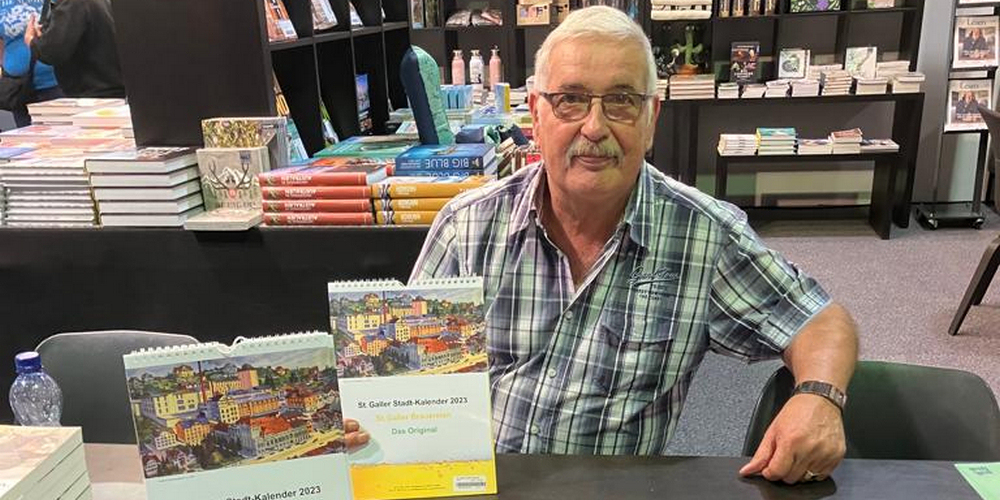Peter Uhler bei der Präsentation seines Kalenders