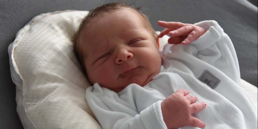 Der Sohn der Familie Iljazi kam am 1. Januar als erstes Baby im neuen Jahr im Spital Wil zur Welt.