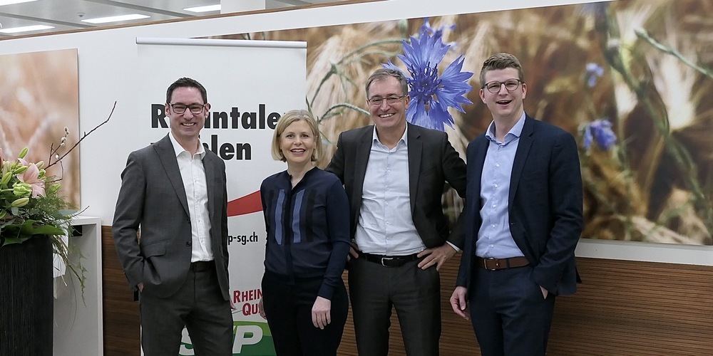 Kreispartei-Obmann Markus Wüst (li.) durfte die Nationalräte Ester Friedli, Roland Rino Büchel und Mike Egger begrüssen