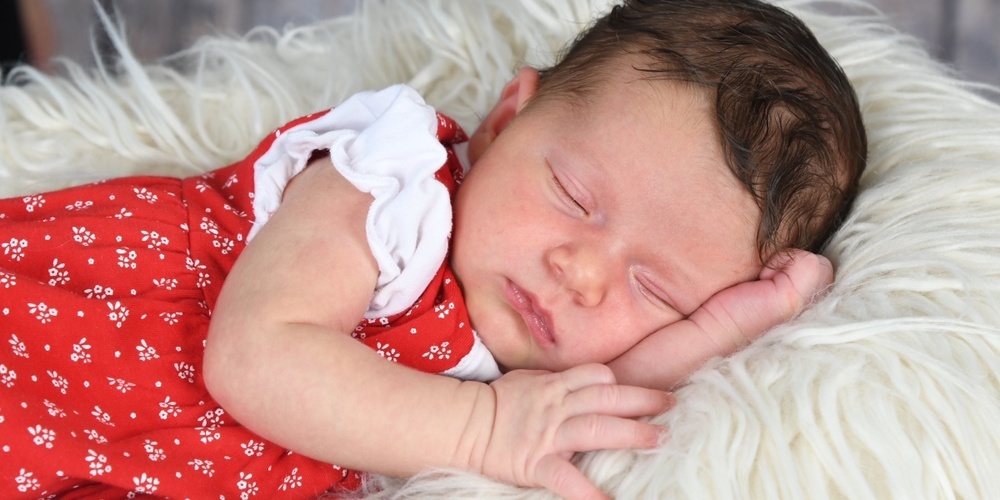 Die kleine Pia kam am Pfingstsonntag in einer hebammengeleiteten Geburt zur  Welt.