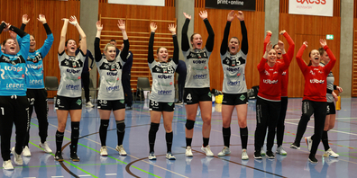 Die Kreuzlingerinnen bejubeln mit den mitgereisten Fans ihre wundersame Wiederauferstehung und zwei wegweisende Punkte im Kampf um die Finalrunden-Qualifikation.