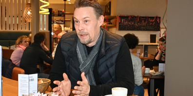 «Da wir nicht das talentierteste Team sind, müssen wir schlau verteidigen», sagt der neue finnische Red-Devils-Trainer Janne Mälkiä