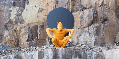 Werkbeitrag «nobody is perfect», 2021/2022, von Andy Storchenegger, bildender Künstler, und Guang-Xuan Chen, Tänzer aus Taiwan.