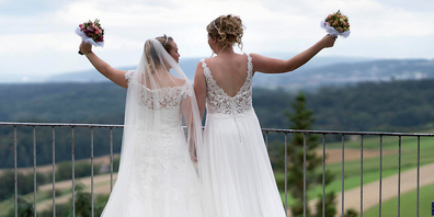 Das Zivilstandsamt Ausserschwyz verzeichnet für das vergangene Jahr 414 Eheschliessungen.