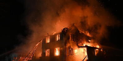 Als die Einsatzkräfte beim Wohnhaus in Eggersriet SG eintrafen, stand das Gebäude bereits in Vollbrand.