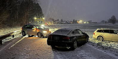 Ein Auto war auf dem Schnee auf die Gegenfahrbahn gerutscht und hatten den Unfall verursacht.