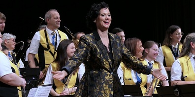 Dirigentin Katja Weber und ihre Musiker von der MV Konkordia Au gestalteten einen vergnüglichen Unterhaltungsabend