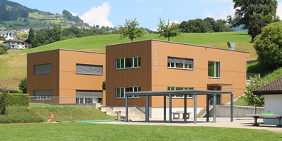 Für den Erweiterungsbau des Schulhauses Sonnenbüel in Kaltbrunn wurden im Rahmen des 4./5. Submissionspaketes acht Aufträge vergeben. (Archivbild)
