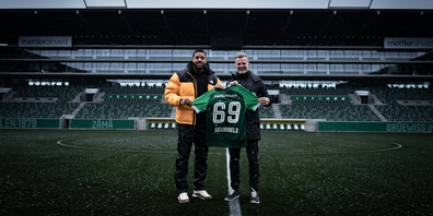 Willem Geubbels zusammen mit Sportchef Alain Sutter.