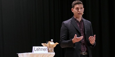 Der Diepoldsauer Ralph Lehner erhielt mehr als doppelt so viele Stimmen wie seine beiden Konkurrenten Dietrich Thomas und Michael Jäger.
