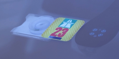 Die Kantonspolizei St.Gallen erinnert an die Frist zur Anbringung der Autobahnvignette 2023. (Symbolbild)
