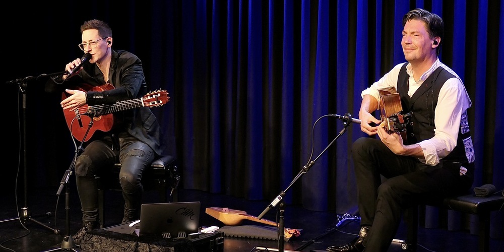 Jan Pascal (re.) und Alexander Kilian spielten ihre Flamenco-Gitarren mit unglaublicher Virtuosität