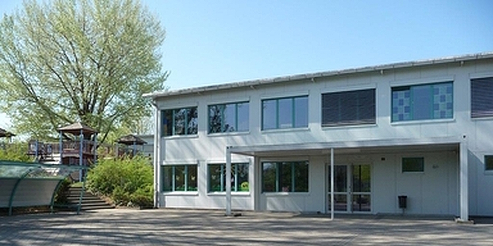Jetziger Kindergarten-Pavillon Kirchacker in Eschenbach. Die Gemeinde treibt das Projekt des Kindergarten-Neubaus im Areal voran. (Archivbild)
