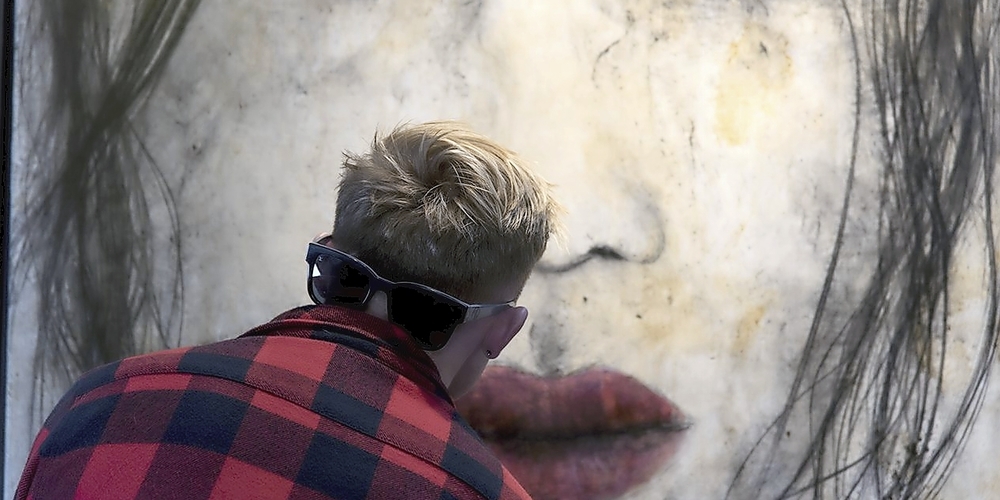 Tausende von kunstinteressierten Menschen besuchen die Art Fair jedes Jahr.