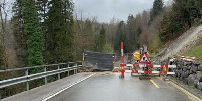 Wegen eines Erdrutsches ist die Rehetobelstrasse zwischen St. Gallen und Speicherschwendi derzeit gesperrt.